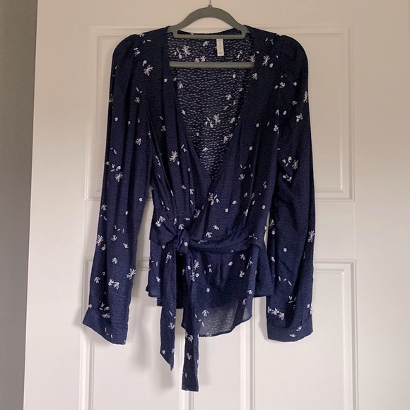 G F Collection Tops - Navy & White Floral Wrap Blouse